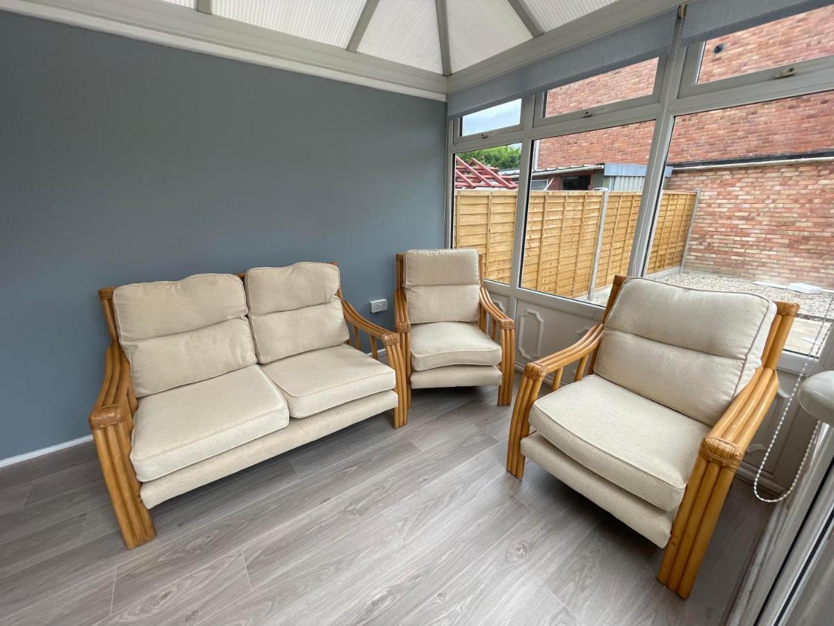 Leominster 3 Bedroom House Parking Garden Private Exterior foto