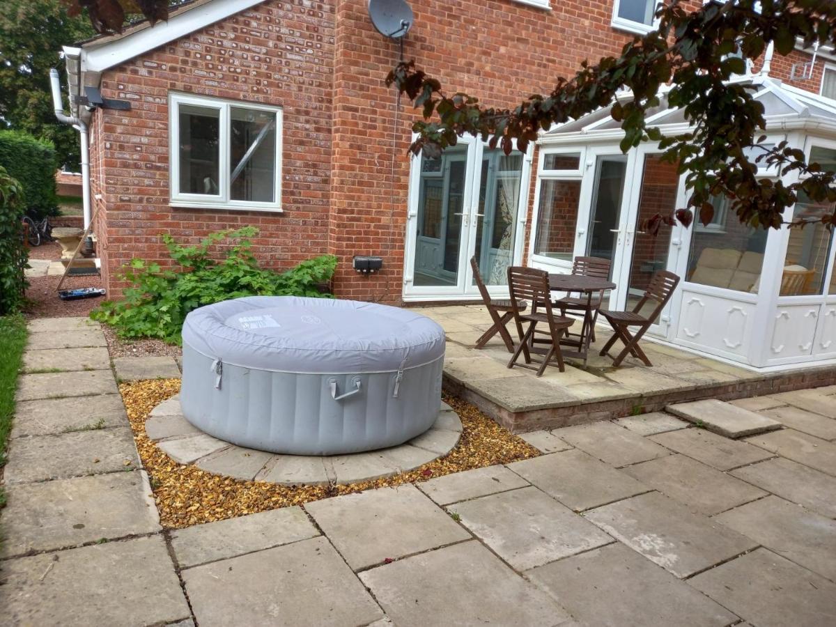 Leominster 3 Bedroom House Parking Garden Private Exterior foto