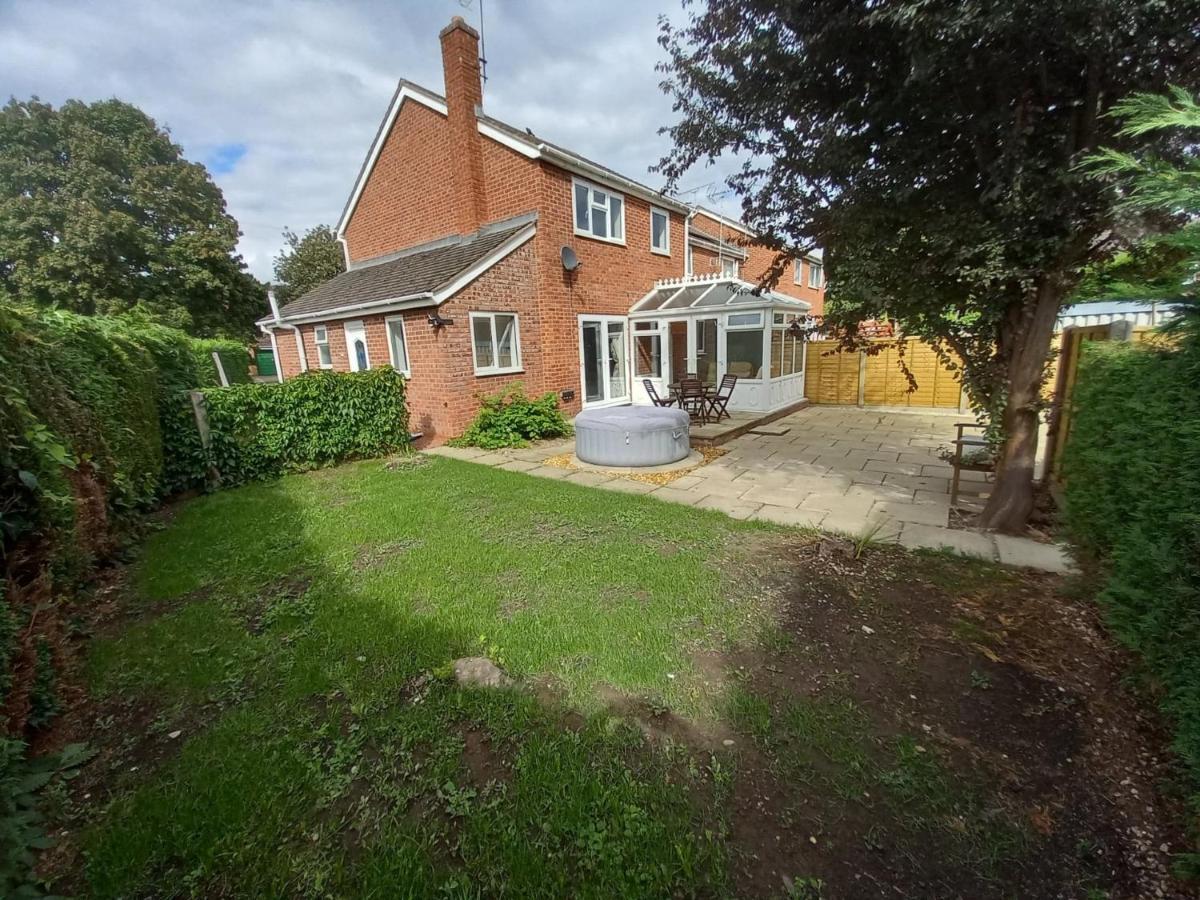 Leominster 3 Bedroom House Parking Garden Private Exterior foto
