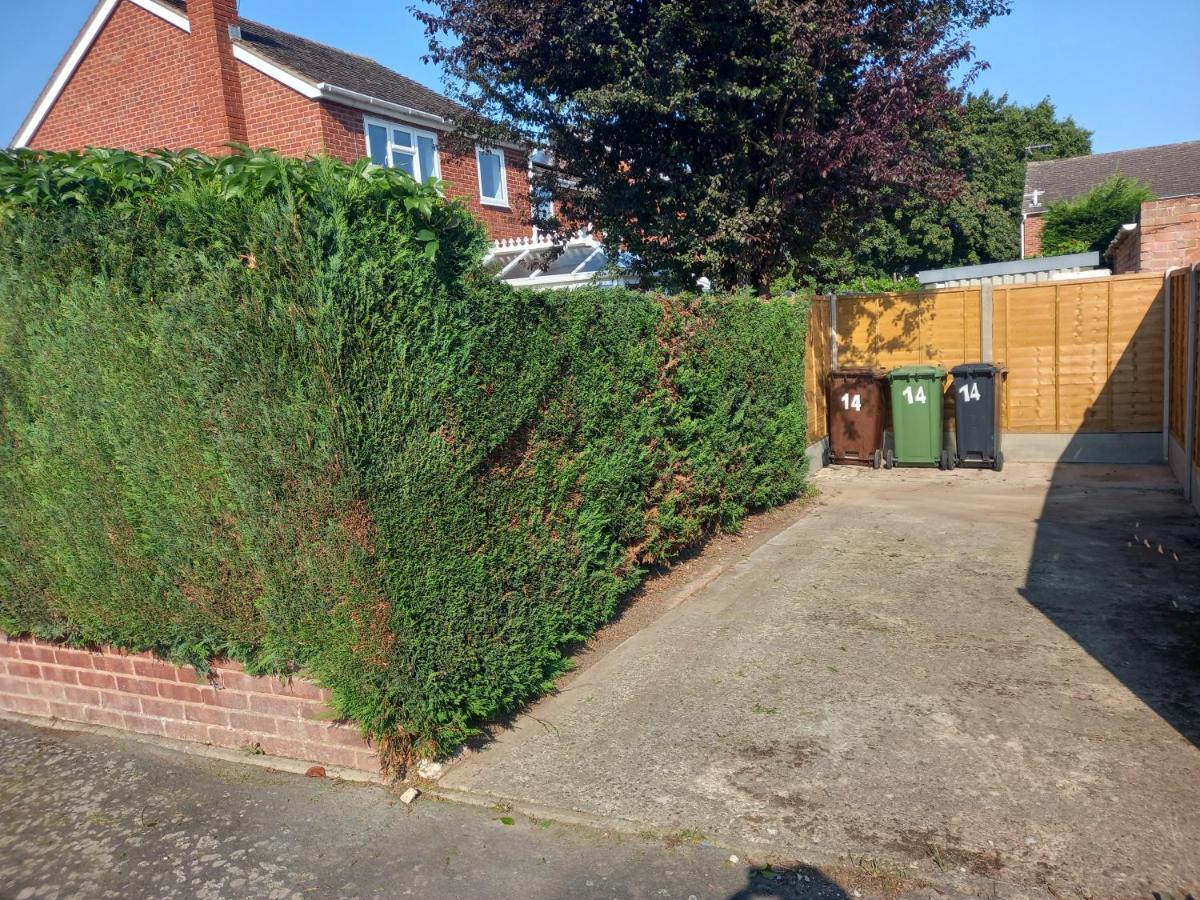 Leominster 3 Bedroom House Parking Garden Private Exterior foto