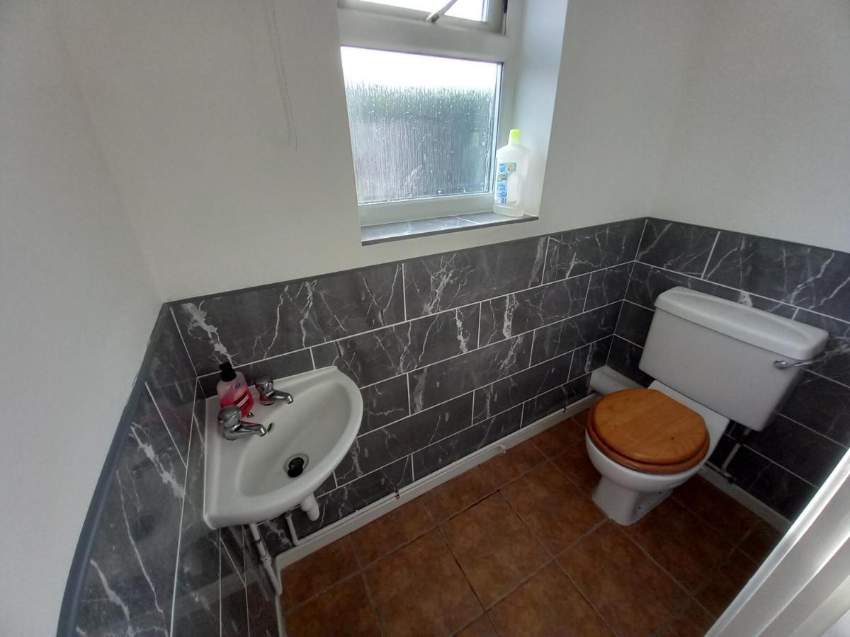 Leominster 3 Bedroom House Parking Garden Private Exterior foto