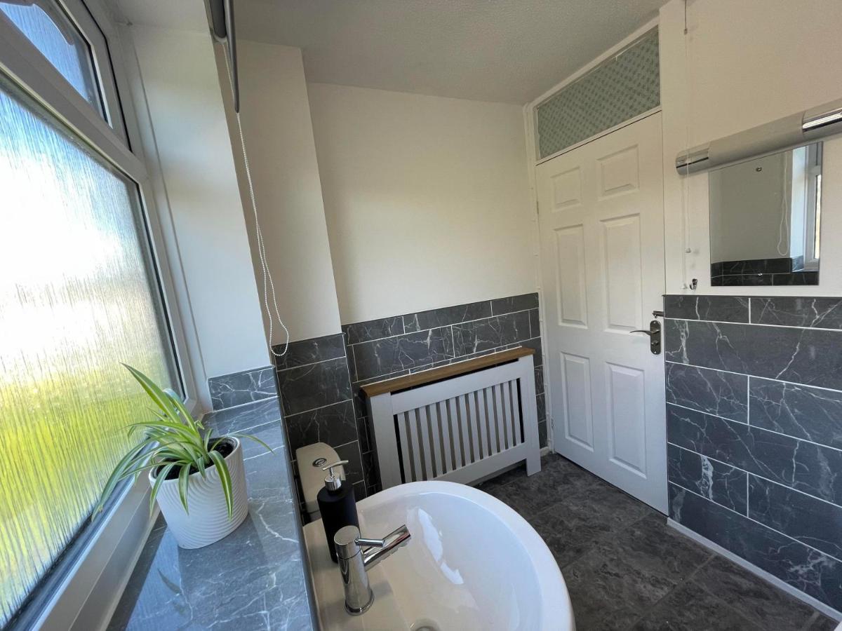 Leominster 3 Bedroom House Parking Garden Private Exterior foto