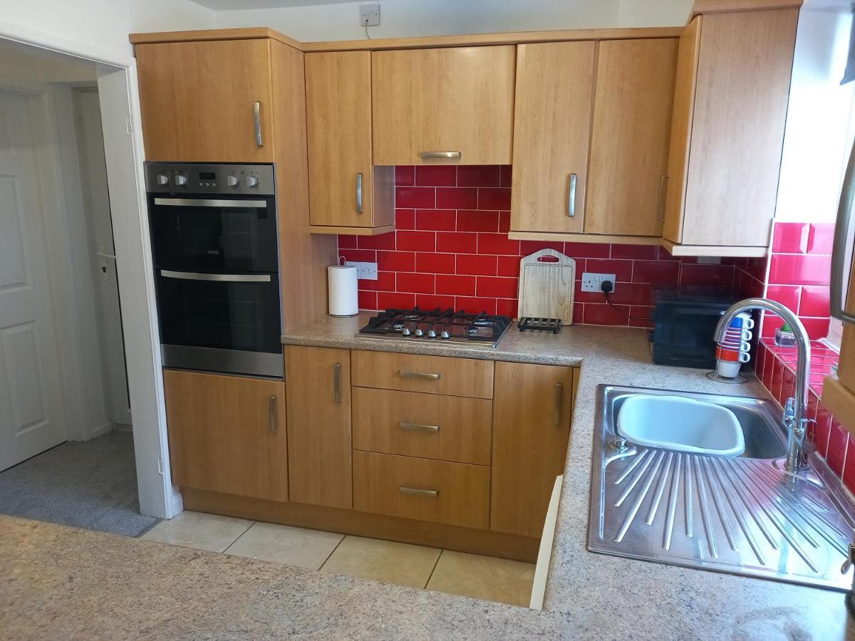 Leominster 3 Bedroom House Parking Garden Private Exterior foto